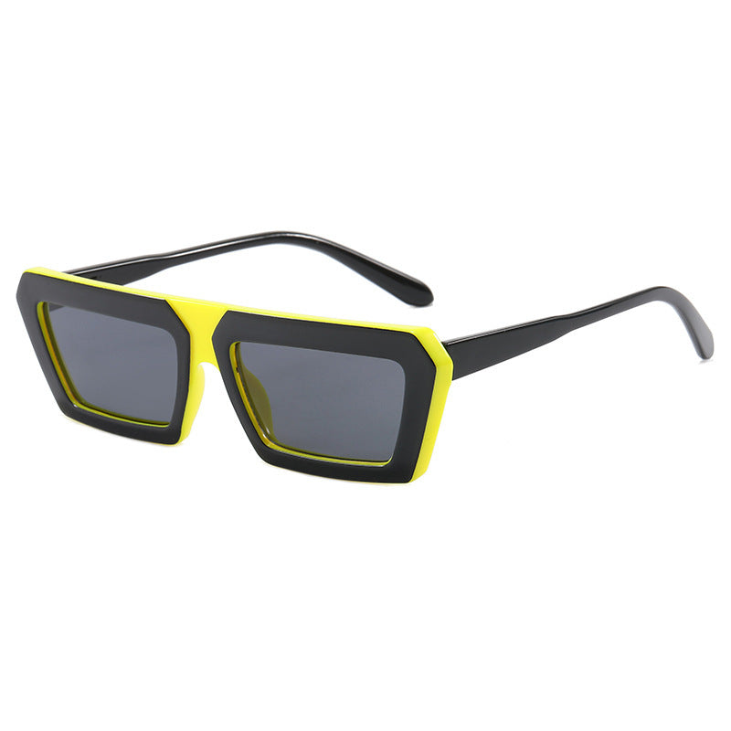 Dame fashion solbrille med markant firkantet ramme og polarisert glass Luvikno