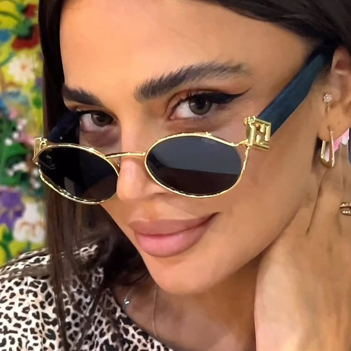 Dame moter solbrille med elegant metallramme og UV-beskyttelse Luvikno