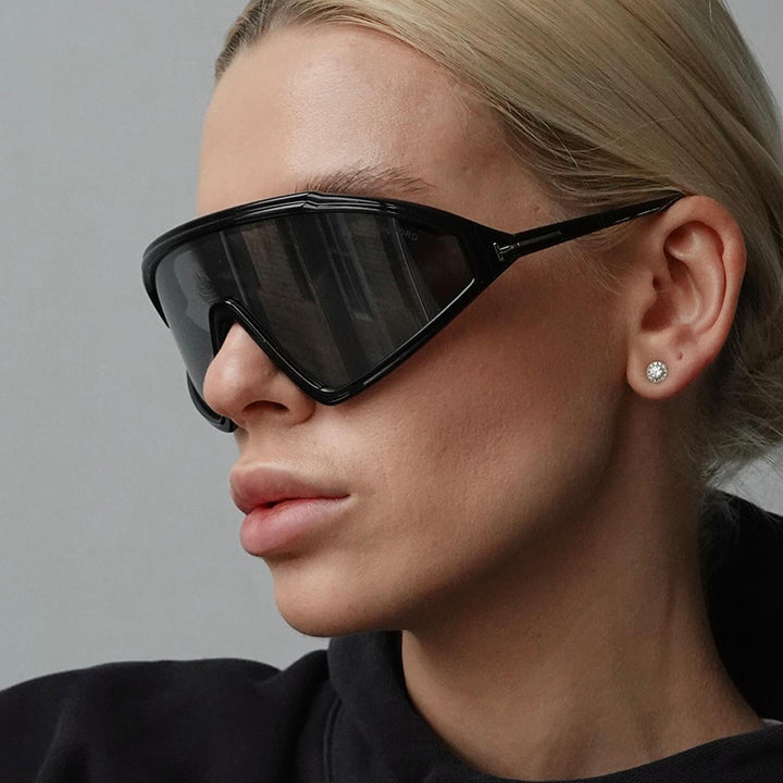 Dame sport solbrille med aerodynamisk design og UV-beskyttelse Luvikno