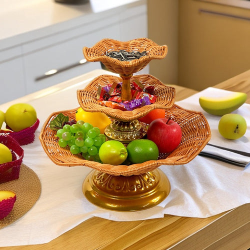 Damer elegant Tablettstativ laget av flettet materiale Luvikno
