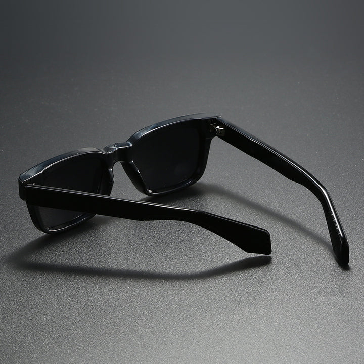 Dame kvadratisk solbrille med markant skilpaddemønster Luvikno