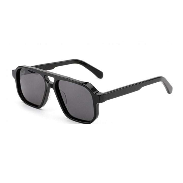 Dame solbrille i moderne, geometrisk design med robust ramme og UV-beskyttelse Luvikno