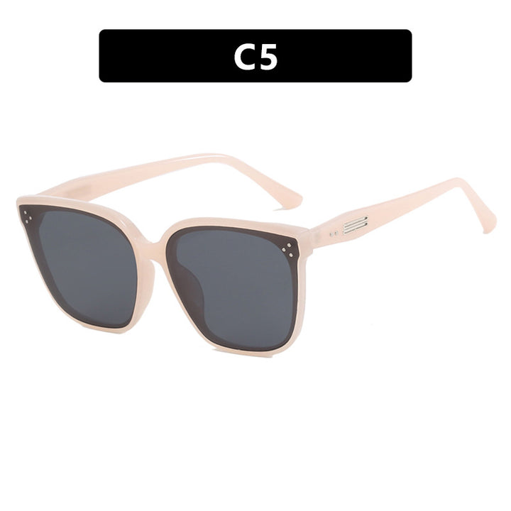 Dame moderne oversized solbrille med elegant, bred ramme Luvikno