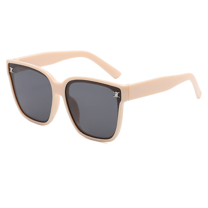 Dame moteriktig oversized solbrille med rhombiske glass Luvikno