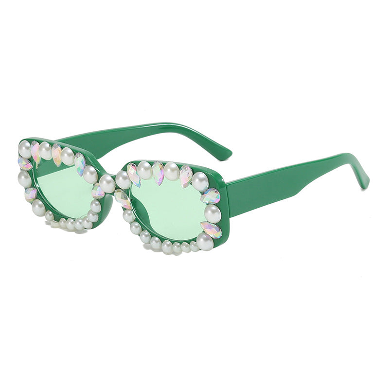 Damer elegant solbrille med perlepynt Luvikno