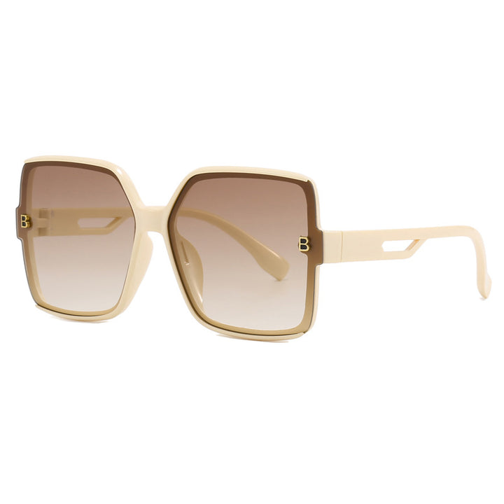 Dame moteriktig oversized solbrille med ekstravagante aksenter Luvikno