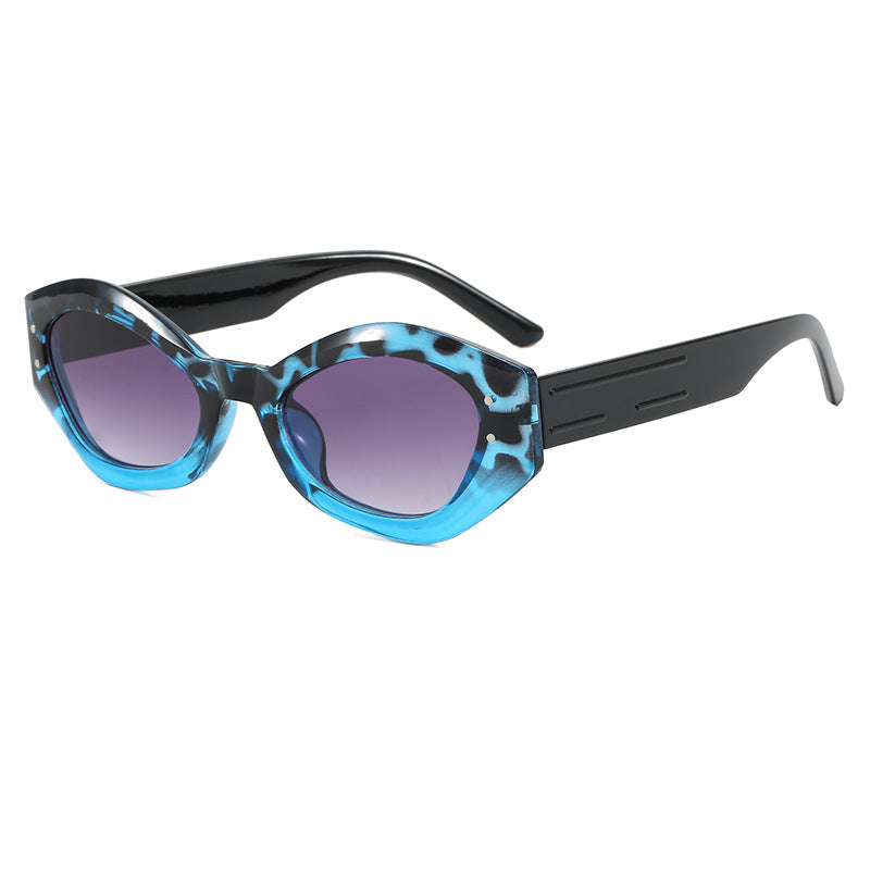 Dame Cat-Eye solbriller med moderne design og bred ramme Luvikno