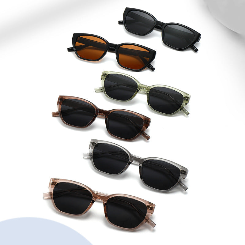 Kvinnelige fashionable solbriller i elegant design med solid ramme Luvikno