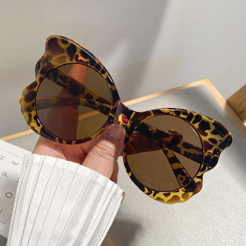 Dame Cat-Eye solbriller med unik rammeform og UV-beskyttelse Luvikno