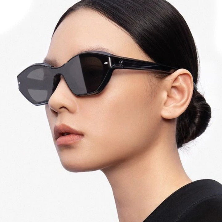 Dame moter Solbrille med moderne design og beskyttende UV-filter Luvikno