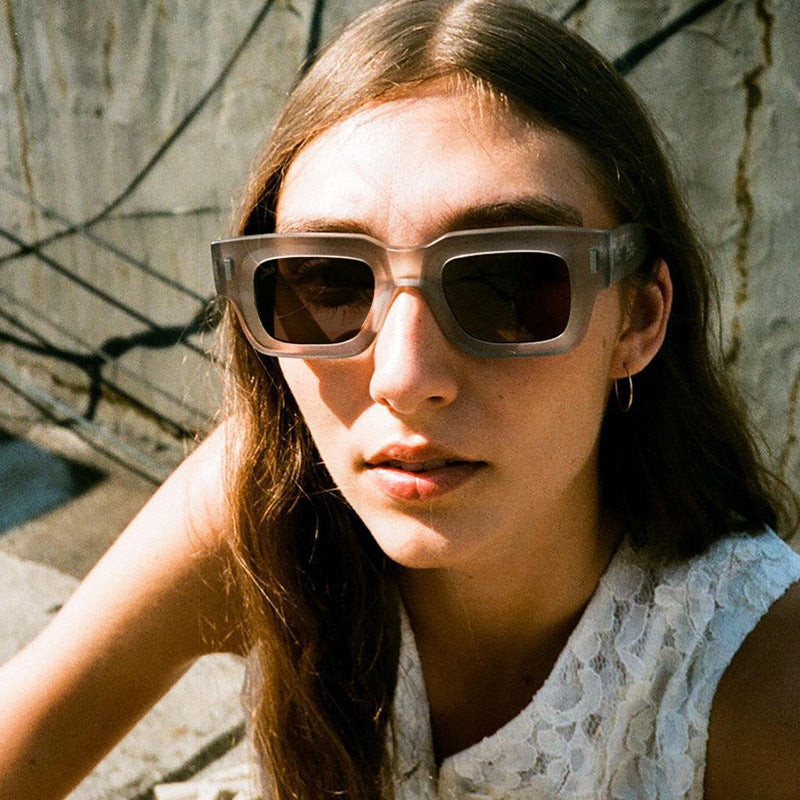 Dame Modische Quadratisk Solbrille med robust ramme og polariserte linser Luvikno