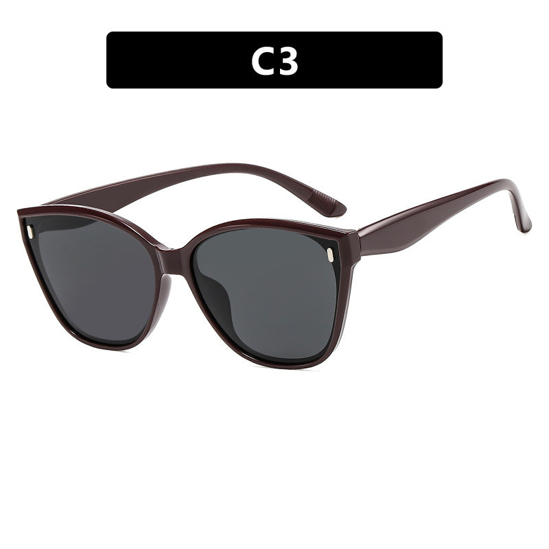 Dame Cat-Eye solbriller med beskyttende UV-filter og stilfull ramme Luvikno
