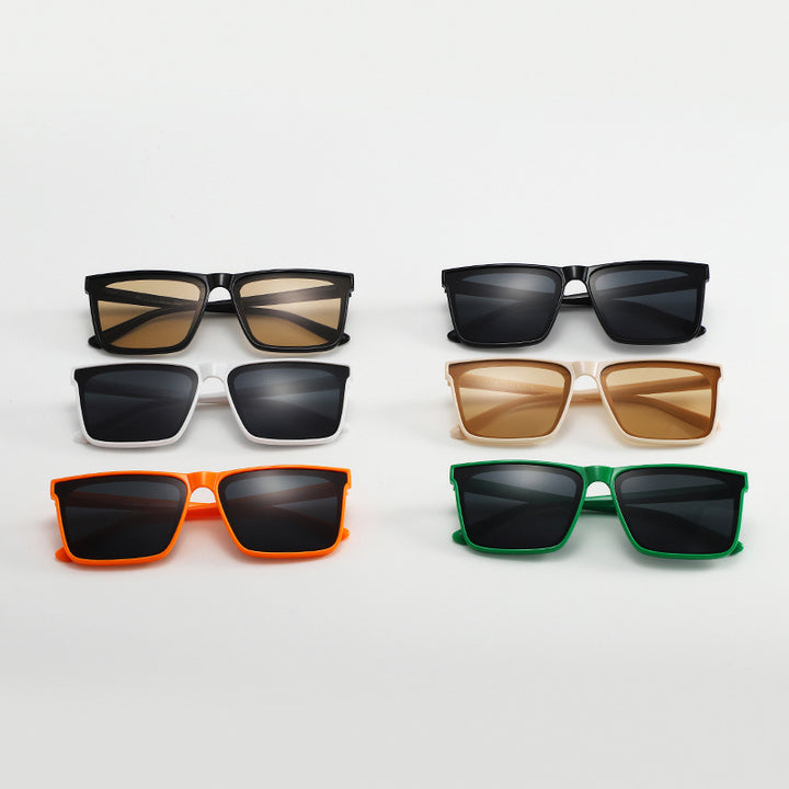 Dame moteriktig solbrille laget av robust, UV-beskyttet plast Luvikno