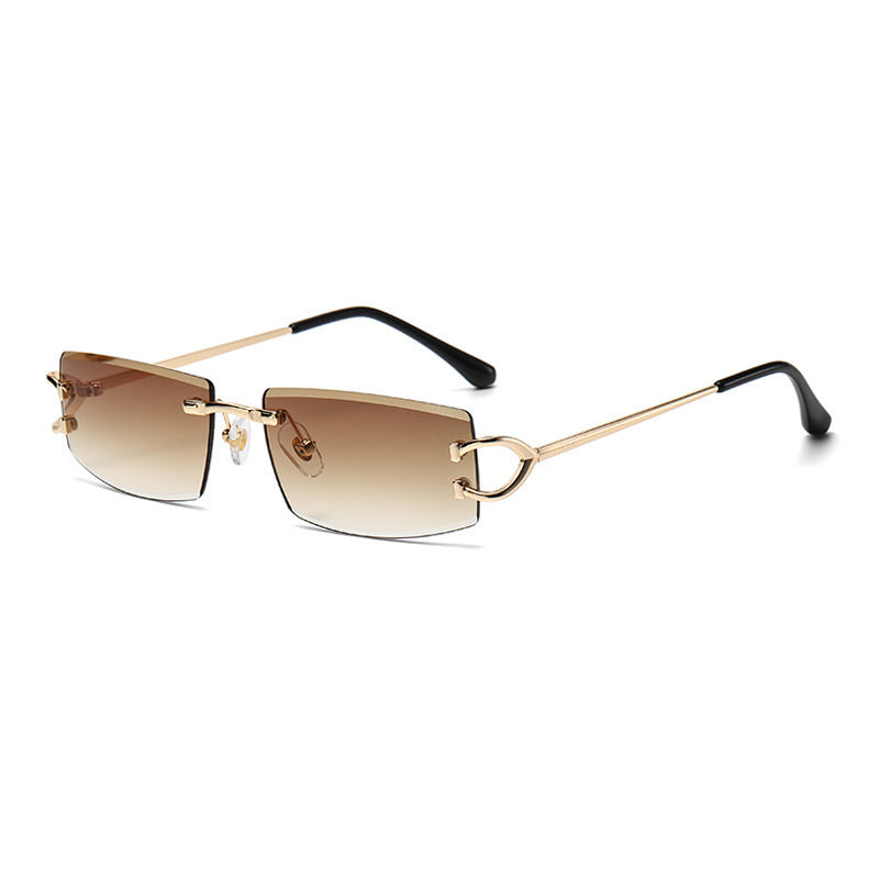 Dame Elegant Minimalistisk Solbrille med unike Metalldetaljer Luvikno