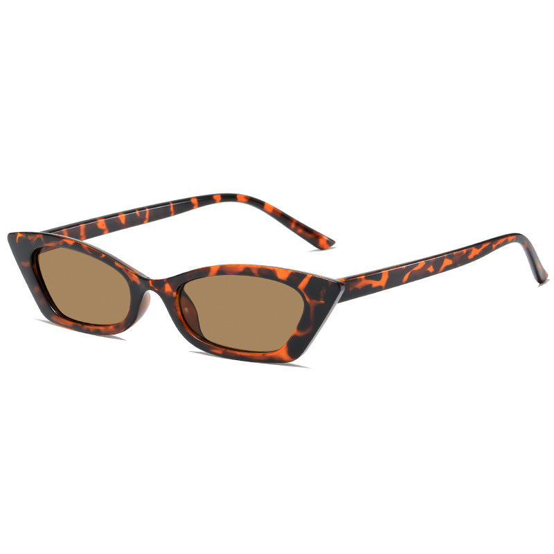 Damer moteriktig Cat-Eye solbrille med transparent ramme Luvikno