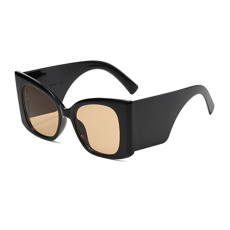 Dame moteriktig oversized solbrille med glamorøst design Luvikno