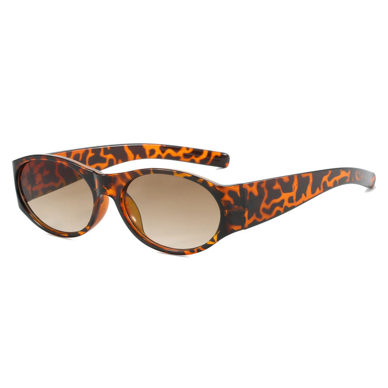 Dame motesolbrille med elegant, oval design og UV-beskyttelse Luvikno
