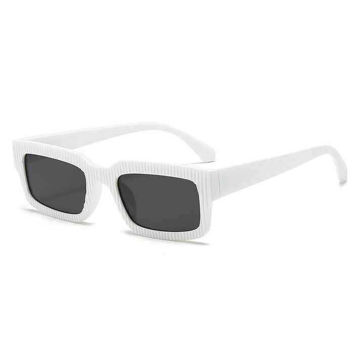 Dame moteriktig solbrille med geometrisk ramme Luvikno