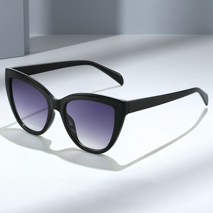 Dame Cat-Eye solbriller med transparent ramme og UV-beskyttelse Luvikno