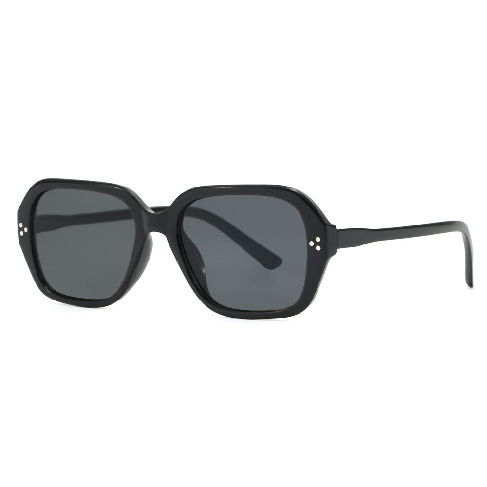 Dame moteriktig oversized solbrille i elegant design Luvikno
