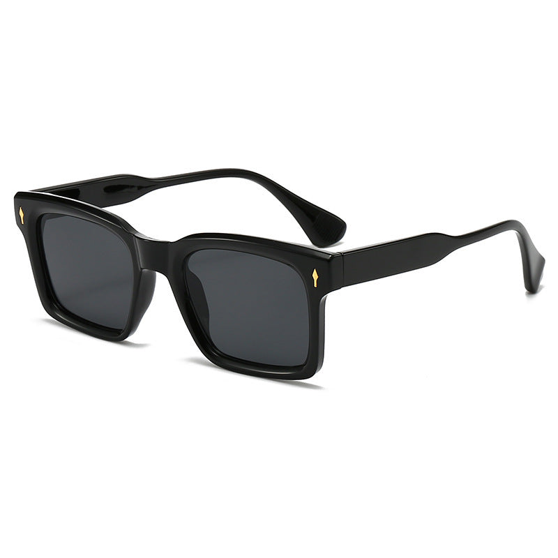 Dame Rektangulær Solbrille i elegant Skilpaddedesign Luvikno