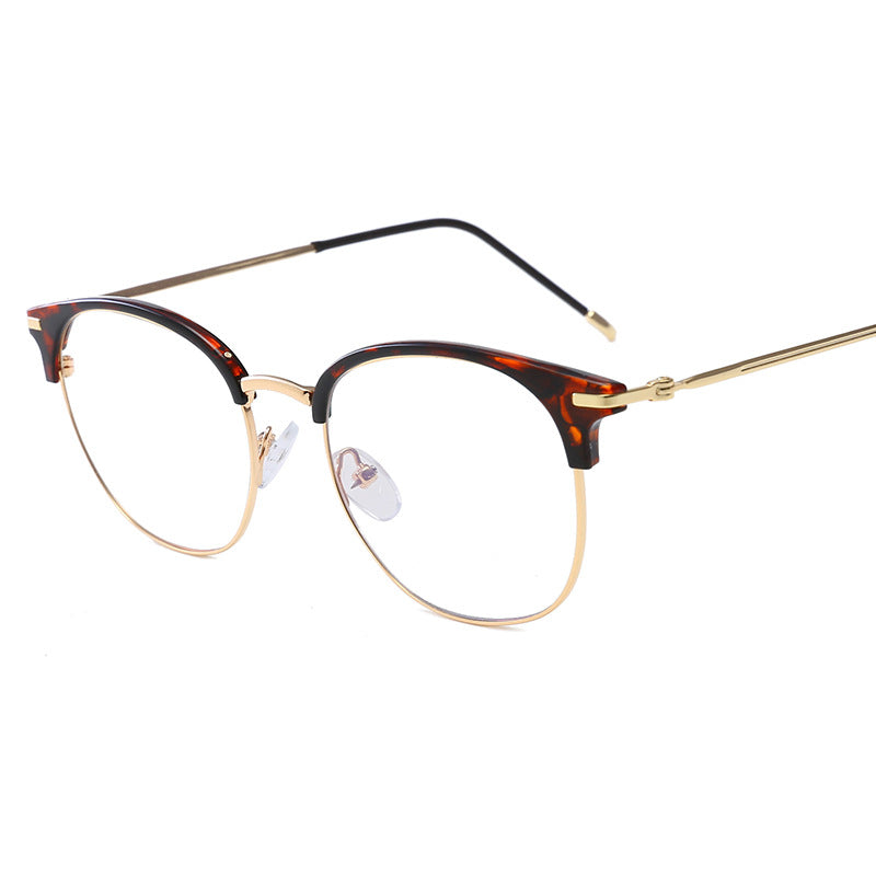 Damer moteriktig cat-eye brille med filigran metallramme Luvikno
