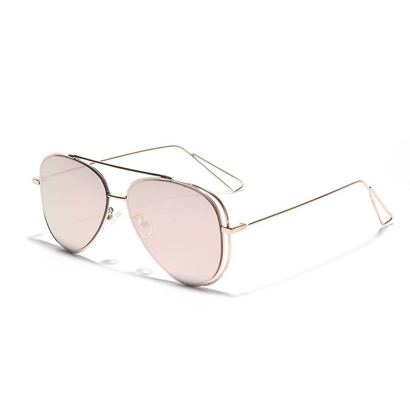 Dame Retro-flyger solbrille med sølvfarget metallramme og speilglass Luvikno