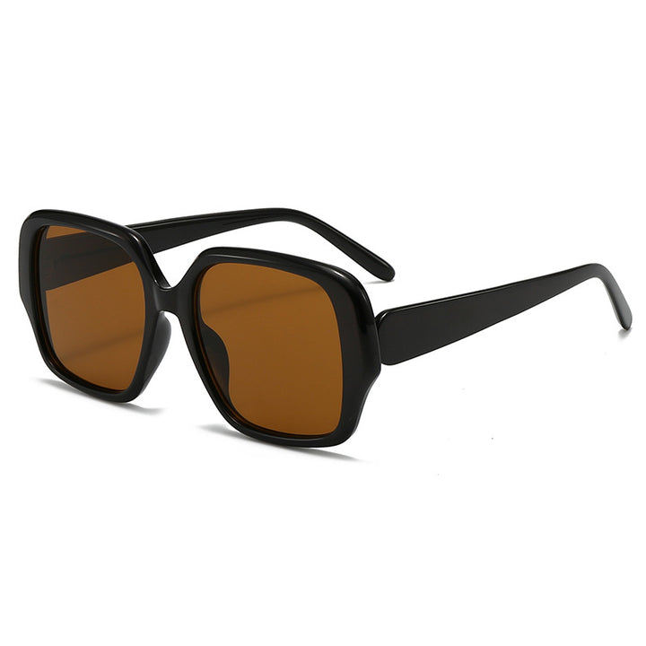 Dame moterisk kvadratisk solbrille med bred ramme Luvikno