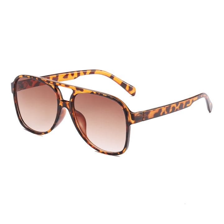 Dame moteriktig kvadratisk solbrille med bred ramme Luvikno