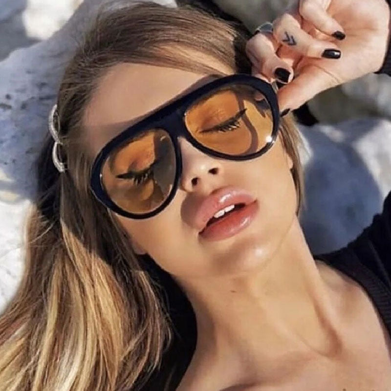 Damer oversized solbriller med stilfull design og beskyttende UV-filter Luvikno