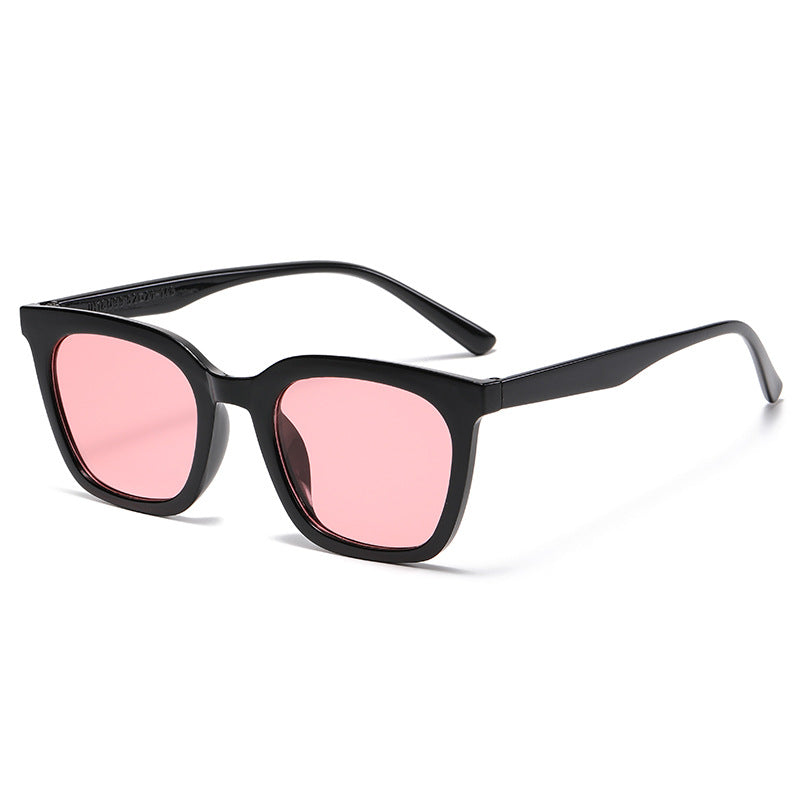 Dame moteriktig solbrille med kraftig dyremotiv Luvikno