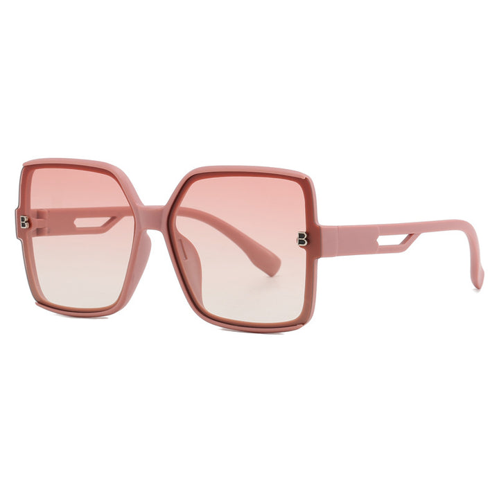 Dame moteriktig oversized solbrille med ekstravagante aksenter Luvikno