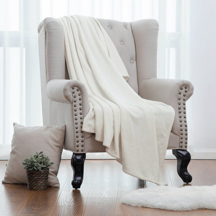 Dame luksuriøs og koselig mikrofiber-teppe Luvikno