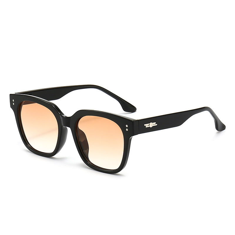 Dame firkantet solbrille med stilig ramme Luvikno