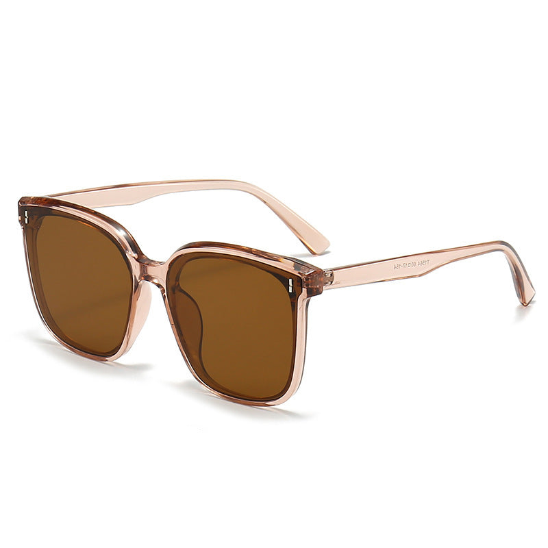 Dame Motekom solbrille med beskyttende UV-filter og elegant design Luvikno