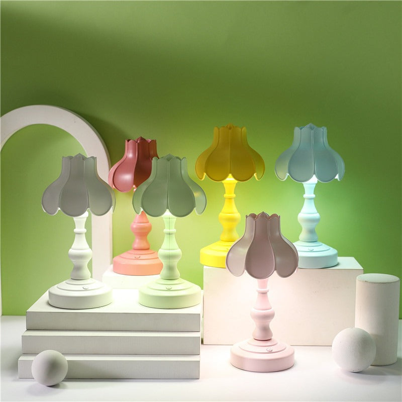 Unisex Dekorativ bordlampe i blomsterformet design Luvikno