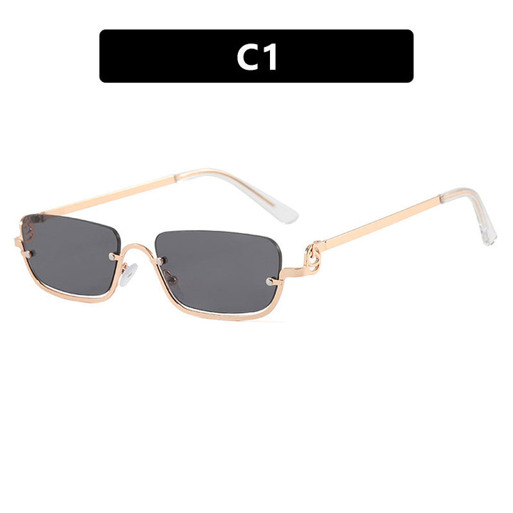 Dame firkantet solbrille med elegant metallramme Luvikno