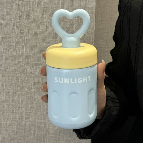 Damen praktische Trinkflasche mit Herzgriff Luvikno