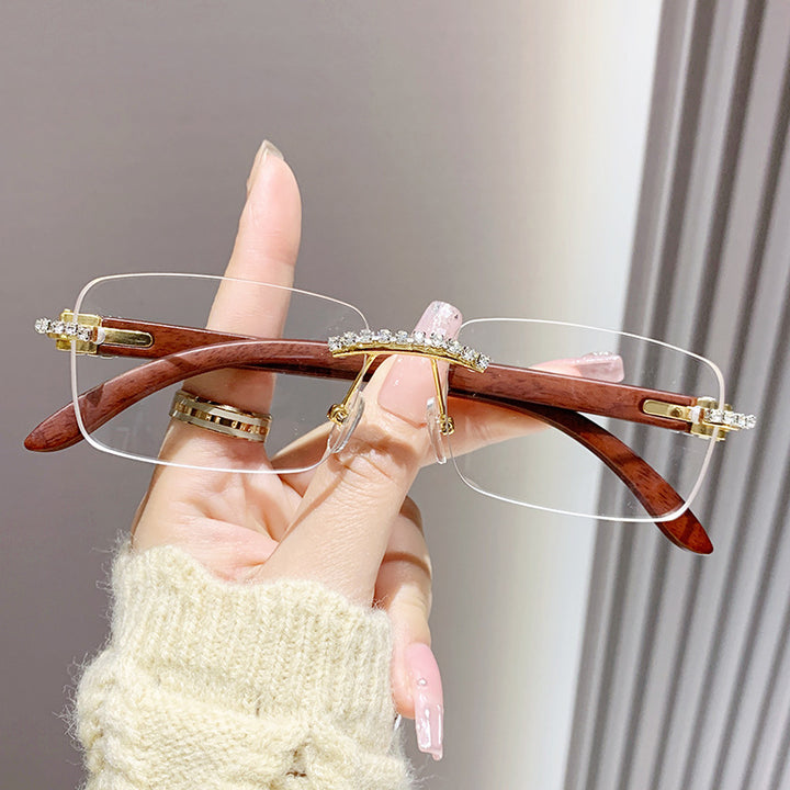 Dame elegant solbrille med unik ramme Luvikno
