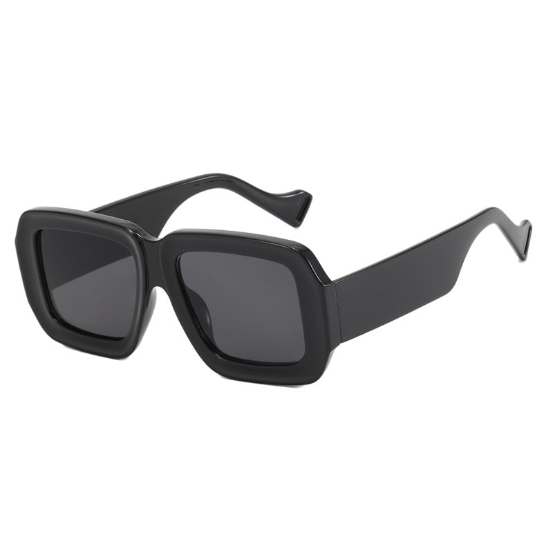 Dame moterik solbrille med kvadratisk design og stilig mønster Luvikno