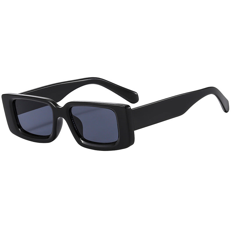 Dame moteriktig solbrille med trendy gjennomsiktig ramme og sporty design Luvikno