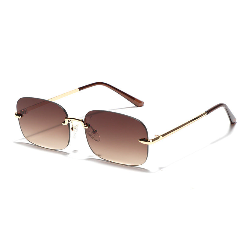 Dame Oversized solbriller med filigran metallramme Luvikno