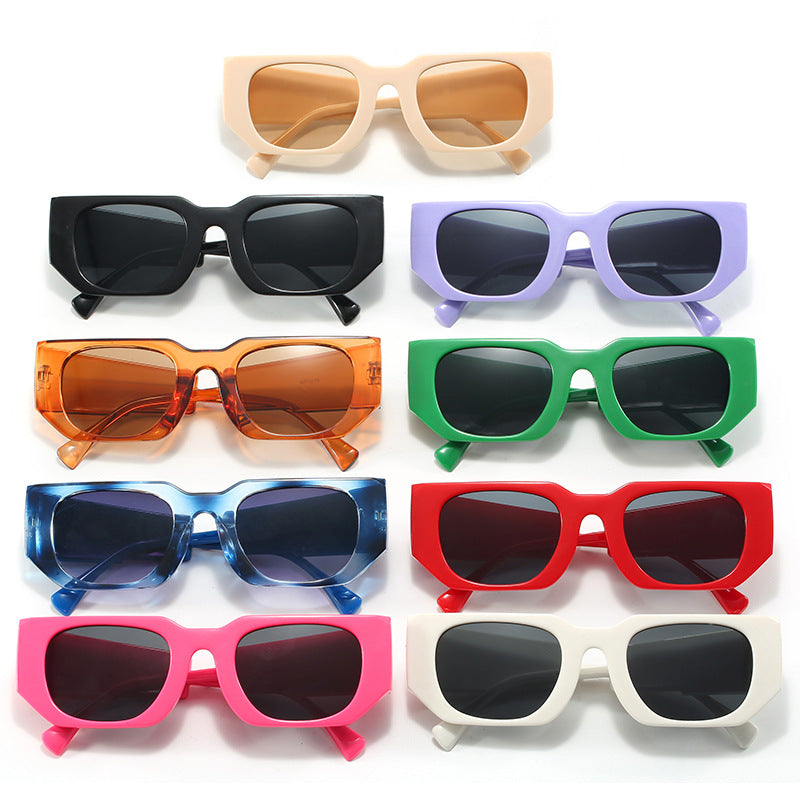 Dame geometrisk oversized solbrille med bredt design Luvikno