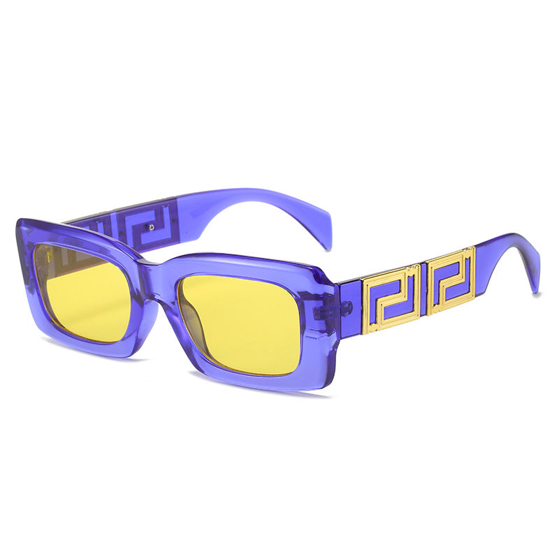 Damer elegant firkantet solbrille med luksuriøs gullaccent Luvikno