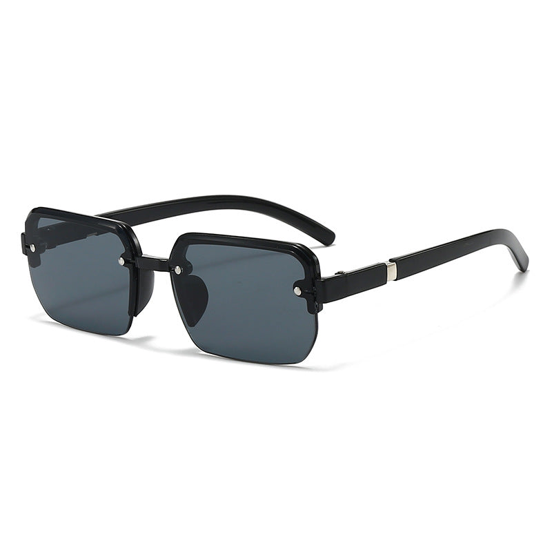 Dame moteriktig firkantet solbrille med innovativ ramme Luvikno