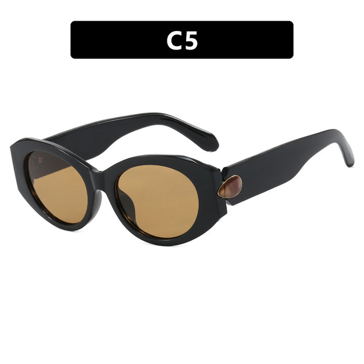 Dame elegant solbrille med stilige konturer Luvikno