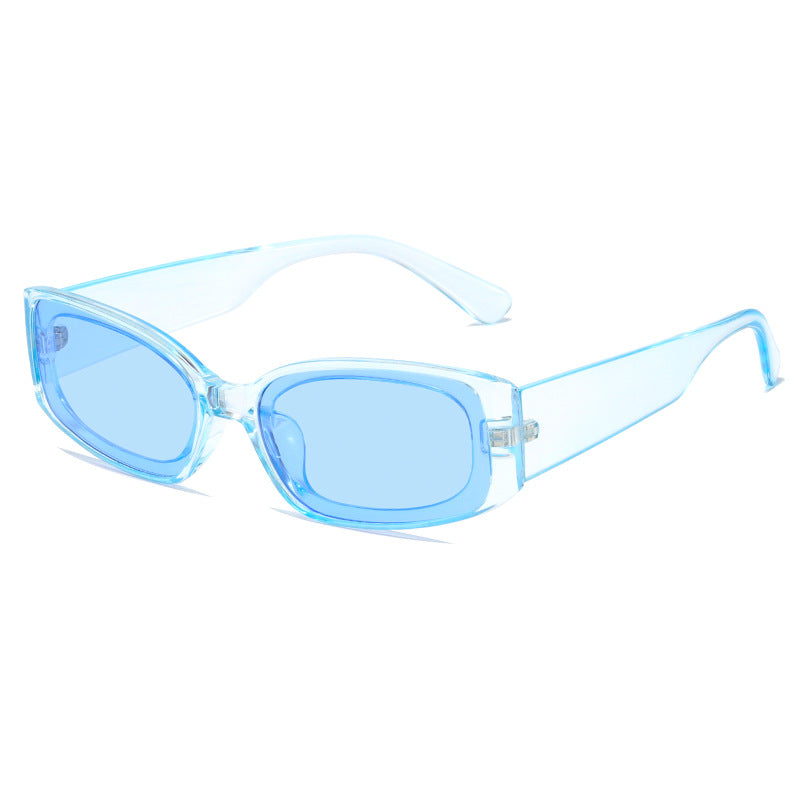 Dame moteriktig solbrille i futuristisk design Luvikno