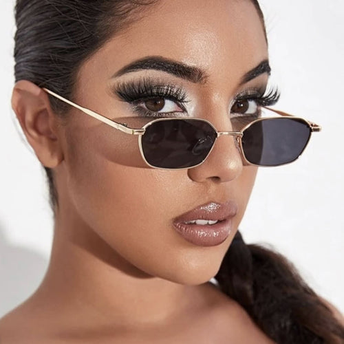 Dame geometrisk solbrille i minimalistisk design Luvikno