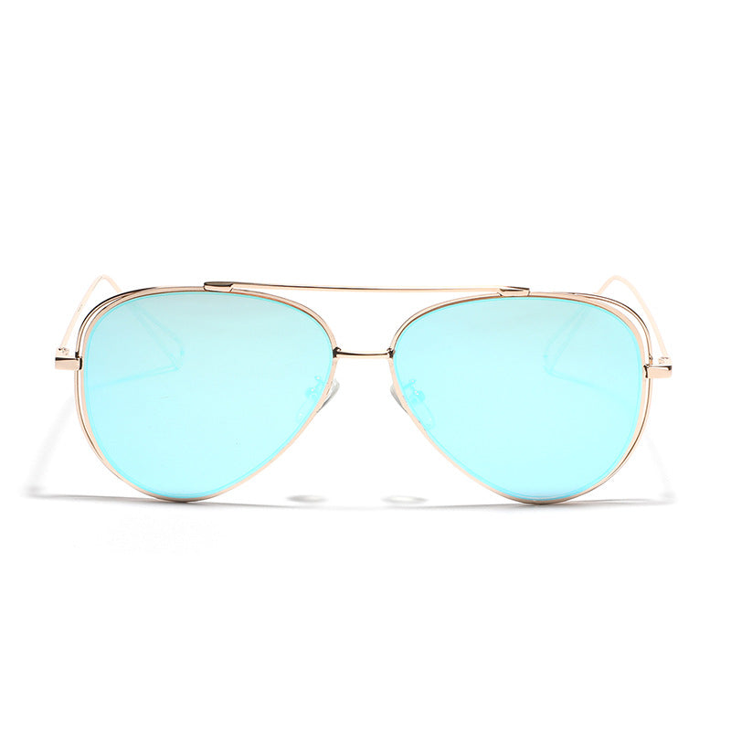 Dame Retro-flyger solbrille med sølvfarget metallramme og speilglass Luvikno