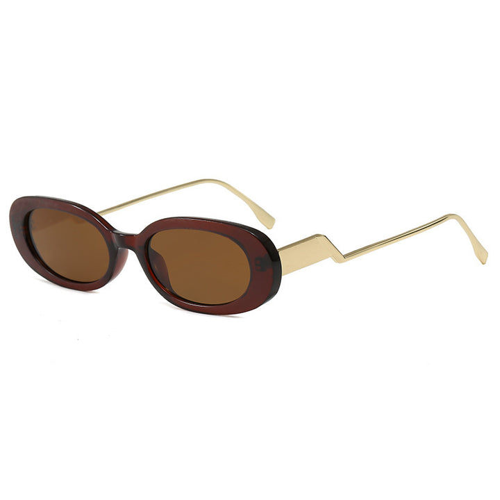 Dame retro-inspirert solbrille med moderne design og markant ramme Luvikno